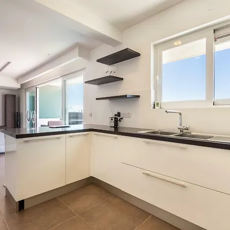 Apartment With View And Pool *