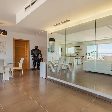 With View And Pool *