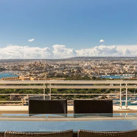 아파트 With View And Pool *